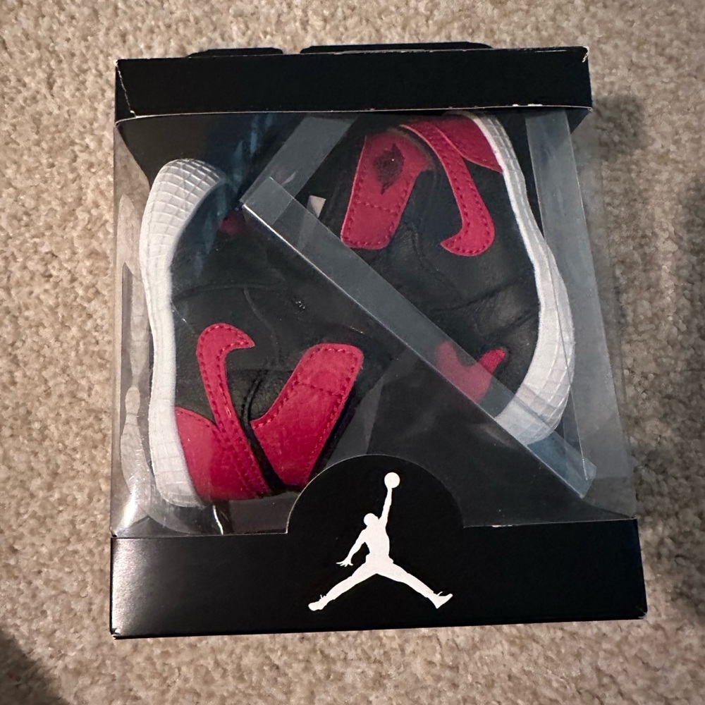 Jordan 1 crib bootie